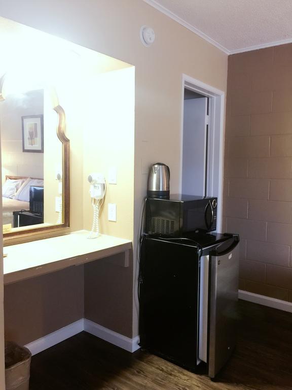 Royal Inn And Suites Hemet Exterior foto