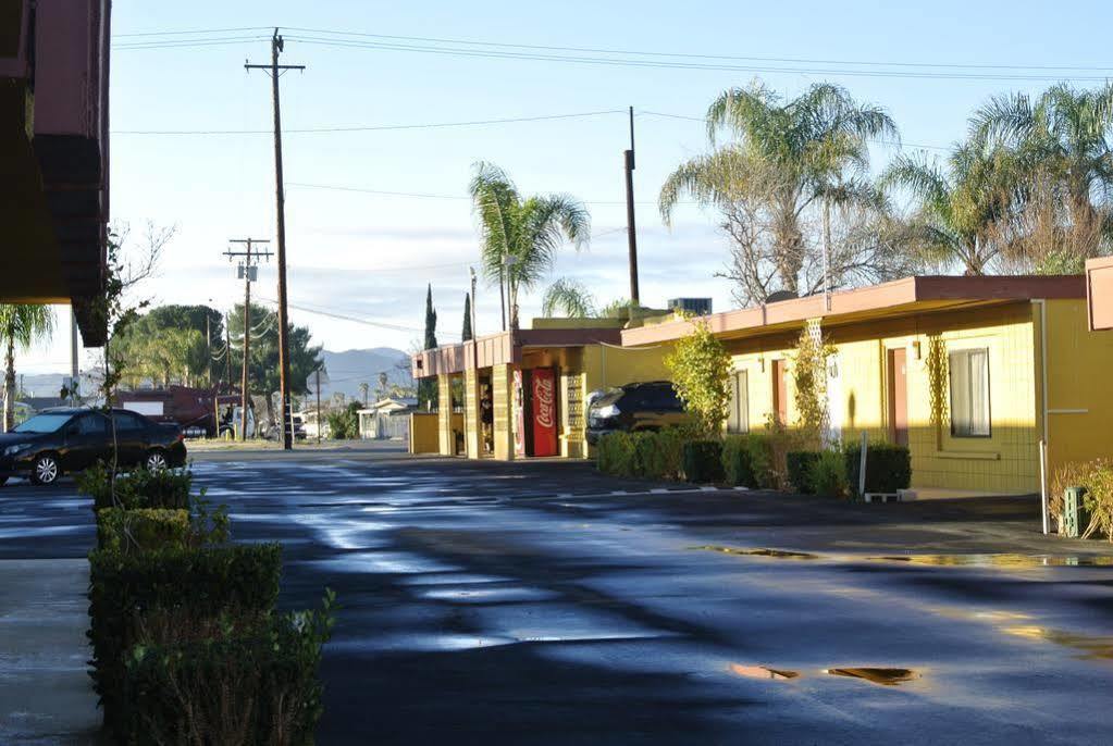 Royal Inn And Suites Hemet Exterior foto